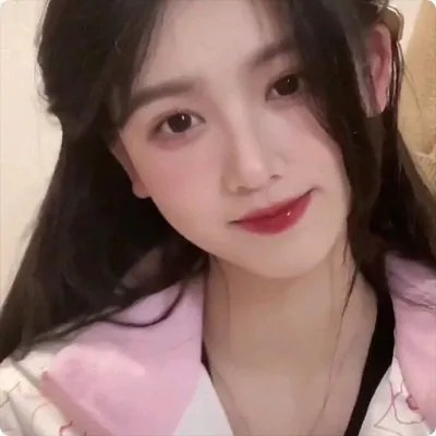 左撇子女人